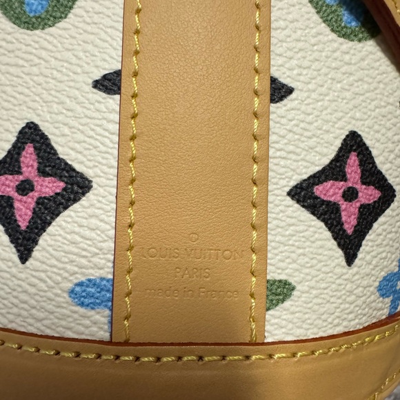 JAPAN EXCLUSIVE Louis Vuitton by Tyler, the Creator Envelope Pouch - Picture 4 of 5